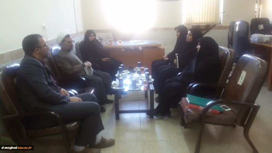 جلسه شورای فرهنگی با حضور ریاست نهاد رهبری یزد در آموزشکده فنی دختران میبد 2