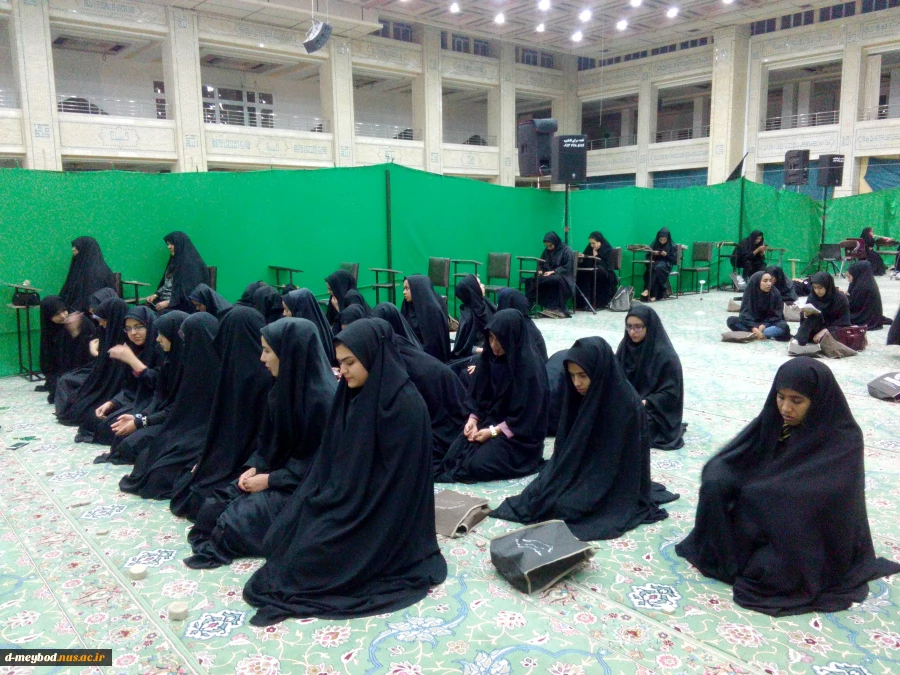 شرکت در نماز جماعت مصلا بعداز مراسم افتتاحیه نمایشگاه شهدا 2