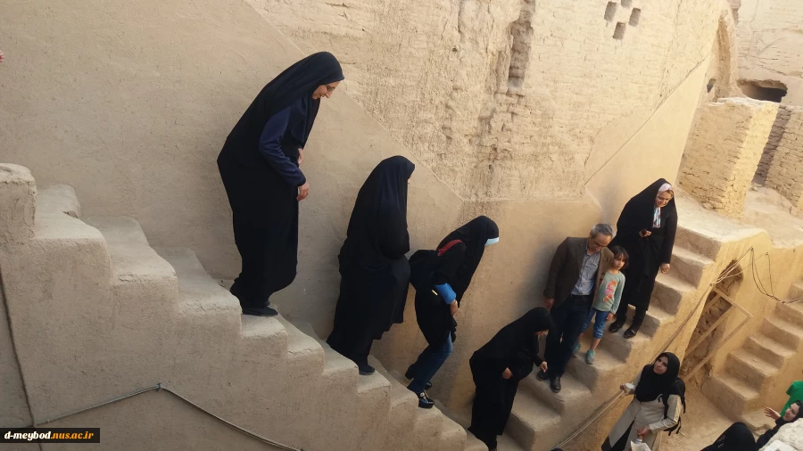 بازدید از قلعه مهریز به مناسبت هفته استاد