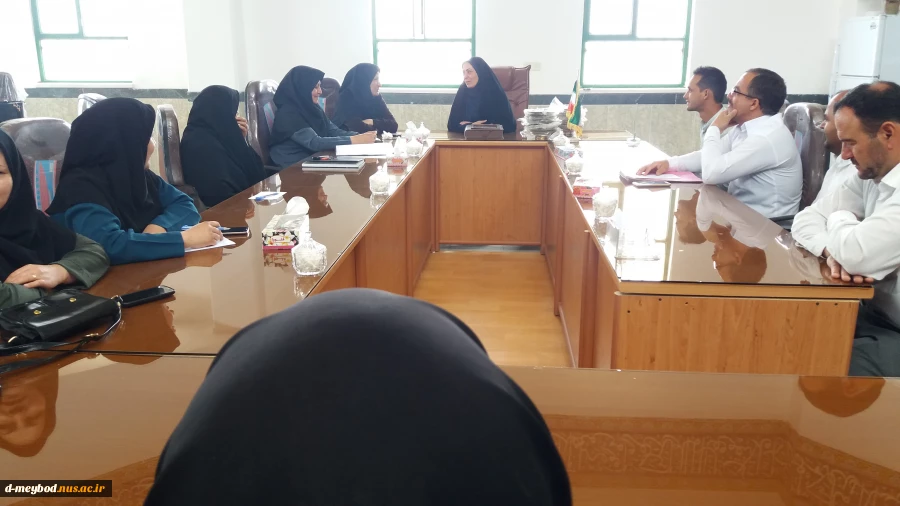 جلسه پرسنل دانشکده با ریاست محترم خانم دکتر خامسی به مناسبت هفته استاد