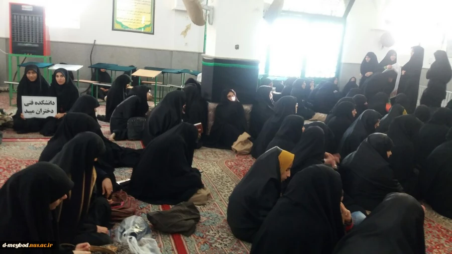 حضور دانشجویان در مراسم وداع با شهید گمنام