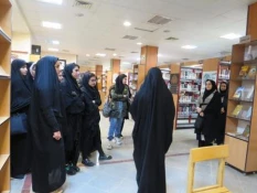 بازدید دانشجویان از کتابخانه مرکزی میبد 7