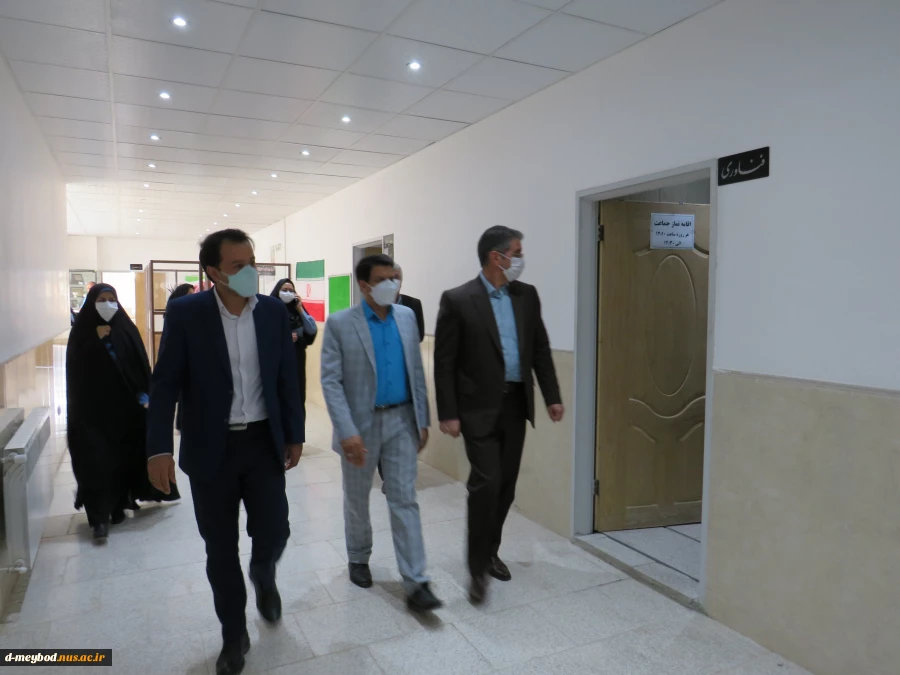 بازدید دکتر زمانی معاونت اداری مالی دانشگاه فنی ودکتر ضرغامی مدیر کل حقوقی دانشگاه از آموزشکده فنی دختران میبد 6
