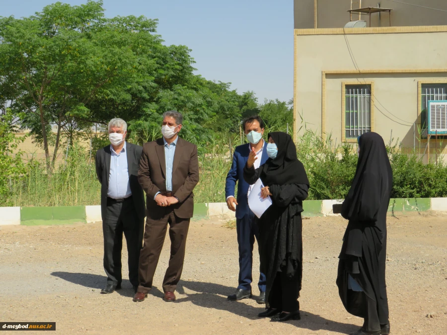 بازدید دکتر زمانی معاونت اداری مالی دانشگاه فنی ودکتر ضرغامی مدیر کل حقوقی دانشگاه از آموزشکده فنی دختران میبد 11