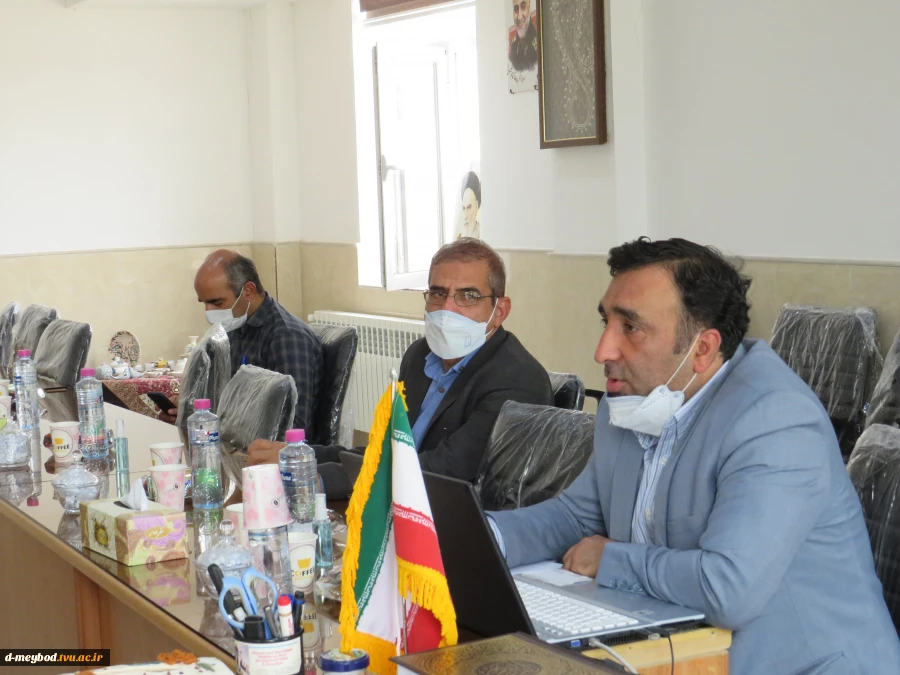 بازدید دکتر سلطانی معاون مدیر کل آموزش وهیات همراهاز آموزشکده فنی دختران میبد 7