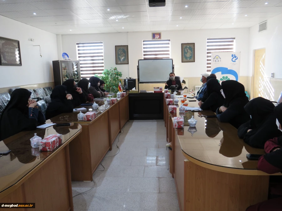 بازدید سرزده دکتر عندلیب رئیس دانشگاه فنی استان از آموزشکده فنی دختران میبد 3
