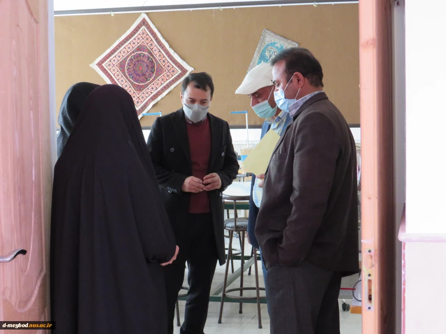بازدید سرزده دکتر عندلیب رئیس دانشگاه فنی استان از آموزشکده فنی دختران میبد 8