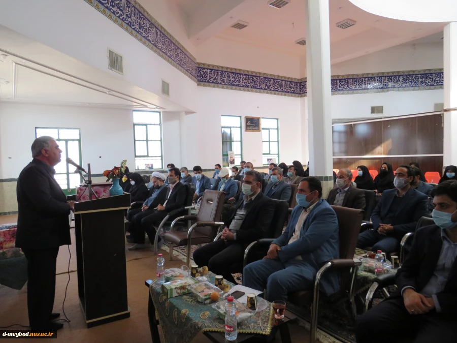 برگزاری جلسه تودیع ریاست سابق ومعارفه ریاست جدید آموزشکده فنی دختران میبد با حضور مسئولین شهرستان ورؤسای سایر مراکز دانشگاه فنی وحرفه ای استان 3