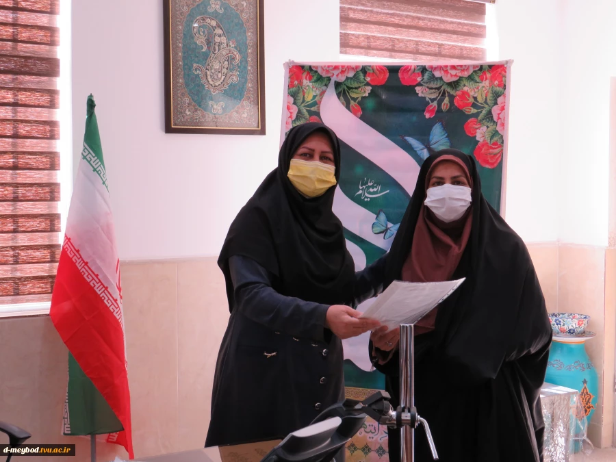 برگزاری جلسه تقدیر از کارکنان آموزشکده فنی دختران میبد همزمان با ولادت فاطمه زهرا (س) 3