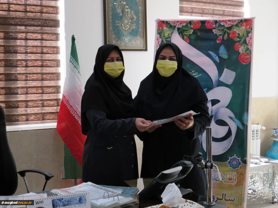 برگزاری جلسه تقدیر از کارکنان آموزشکده فنی دختران میبد همزمان با ولادت فاطمه زهرا (س) 3