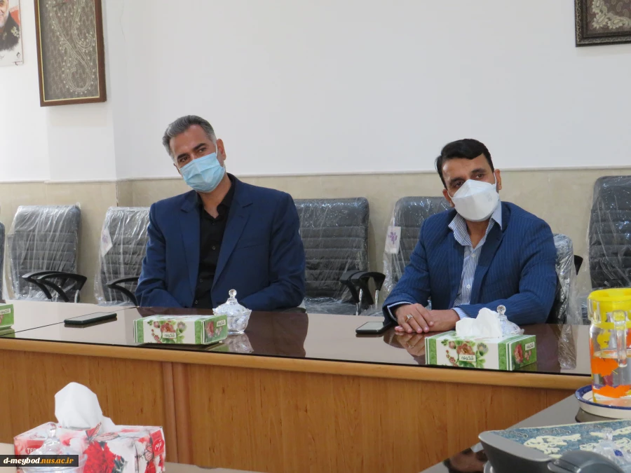بازدید شهردار واعضای شورای شهر میبد از اموزشکده فنی دختران میبد 3