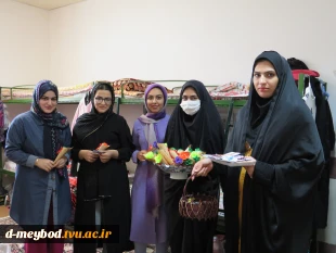 خوش آمد گویی به دانشجویان در اولین هفته حضور دانشجویان بومی وغیر بومی در کنار هم در آموزشکده فنی دختران میبد 7