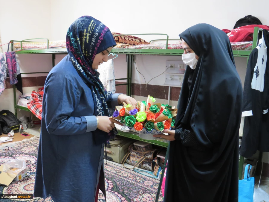 خوش آمد گویی به دانشجویان در اولین هفته حضور دانشجویان بومی وغیر بومی در کنار هم در آموزشکده فنی دختران میبد 8