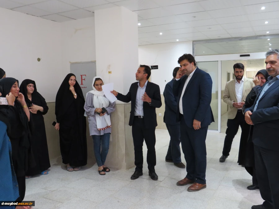 بازدید دکتر خسرویان، رئیس دانشگاه فنی و حرفه ای کشور از مرکز آموزشکده فنی دختران میبد 7