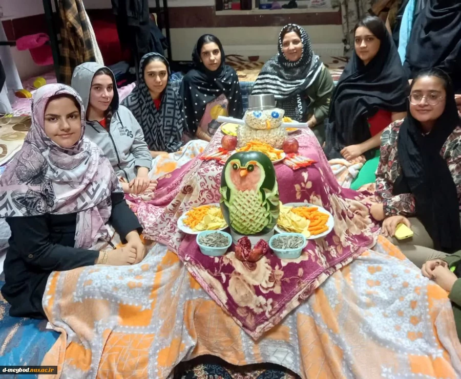 مسابقه سفره یلدای دانشجویی در آموزشکده فنی دختران میبد  4