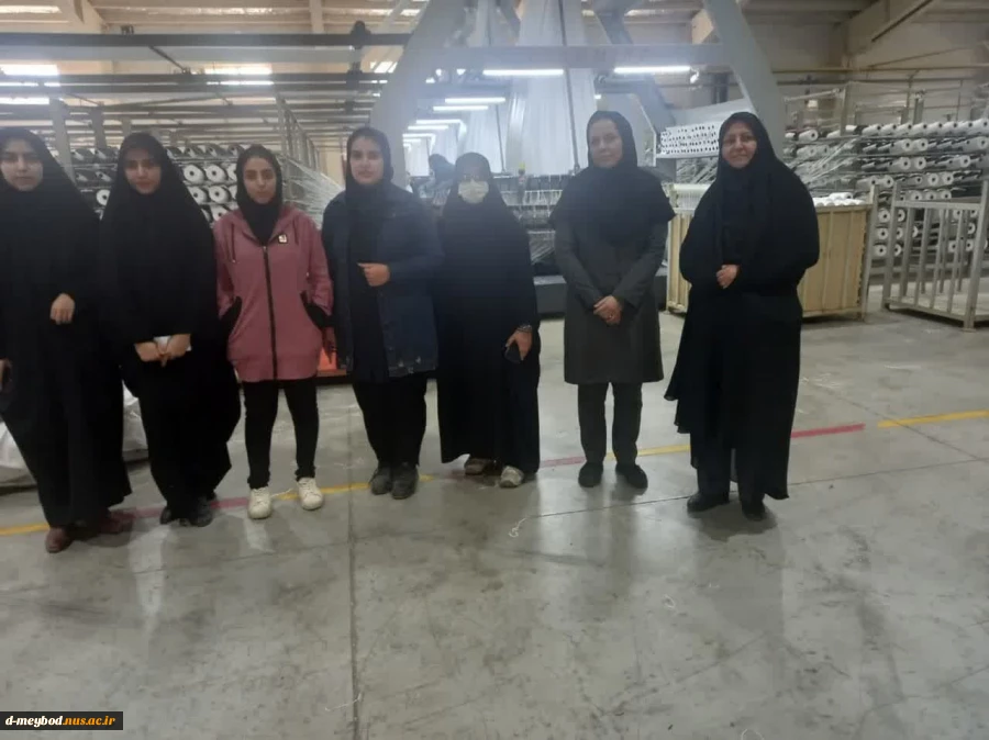 بازدید دانشجویان  از شرکت کسری پلیمر 5