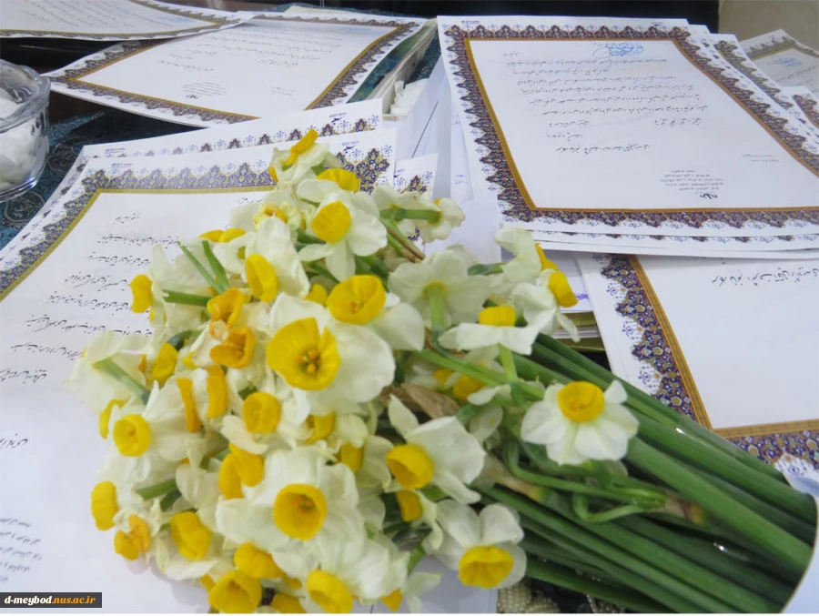 برگزاری مراسم تقدیر وتشکر از بانوان کارمند آموزشکده دختران میبد 5