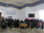 اعطای جوایز به اسامی  فاطمه و زهرا در آموزشکده دختران میبد 2