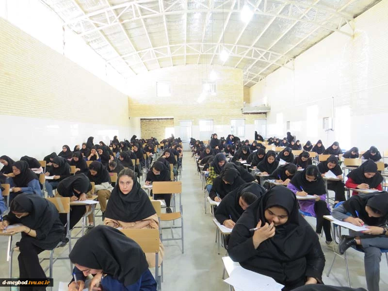 تکمیل ،احداث وافتتاح سالن 400 متری وبرگزاری امتحانات پایان ترم نیمسال دوم1401-1402 2
