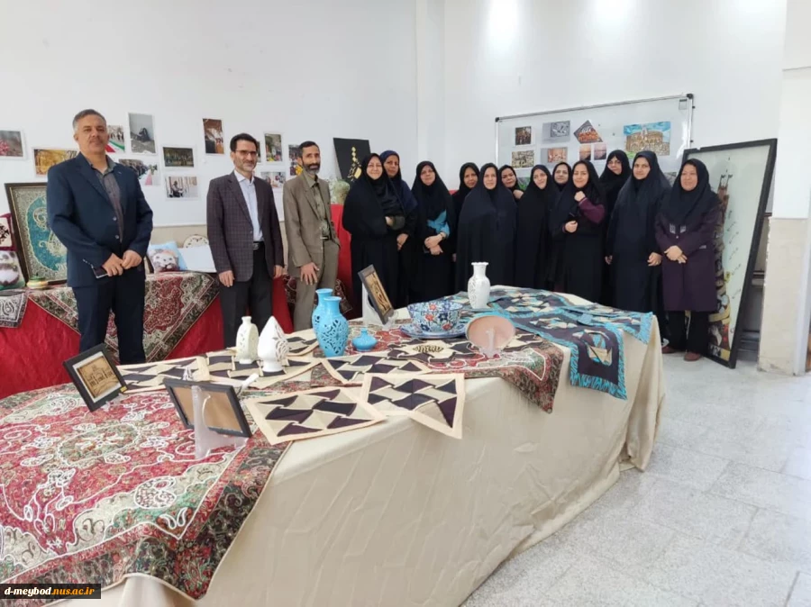 برگزاری نمایشگاه دستاوردهای دانشجویان آموزشکده فنی دختران میبد 2