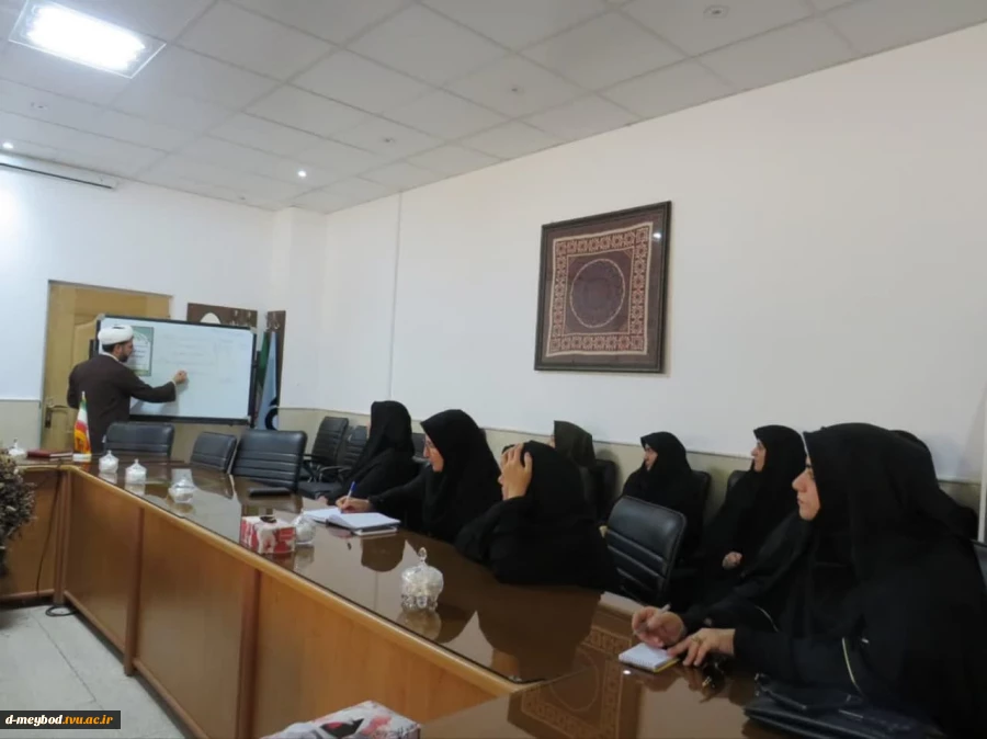 برگزاری کارگاه ه تربیت دینی فرزند ویژه کارکنان در آموزشکده فنی دختران میبد 4