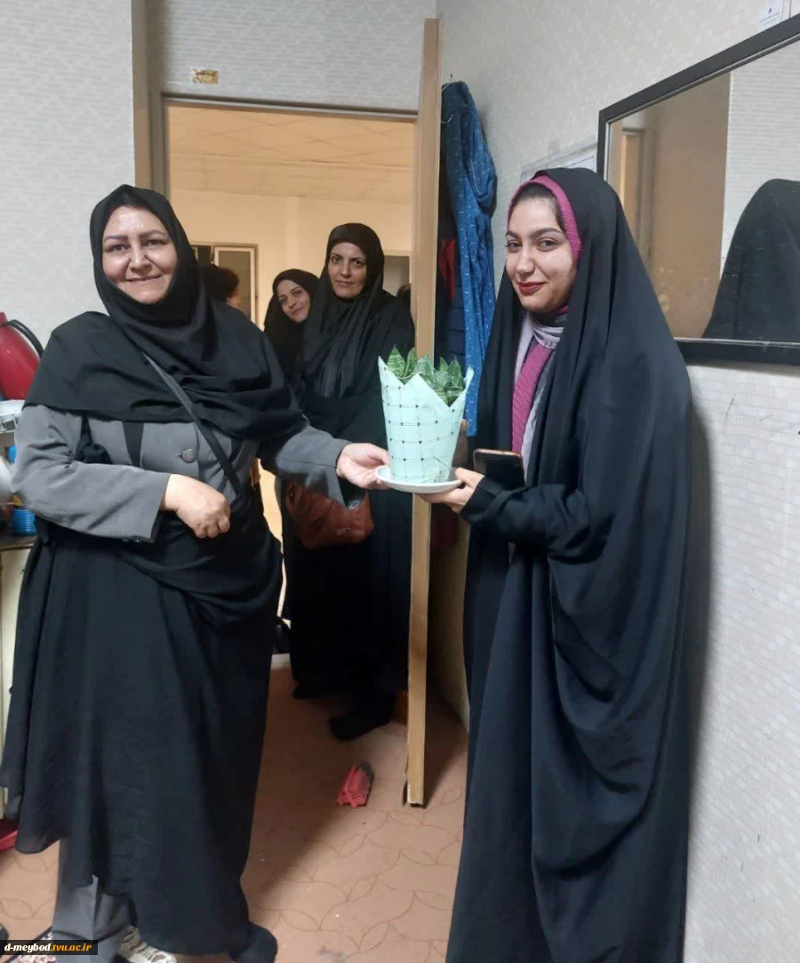 ️دیدار صمیمانه ریاست آموزشکده فنی دختران میبد با دانشجویان خوابگاهی مرکز به مناسبت روز دانشجو 3
