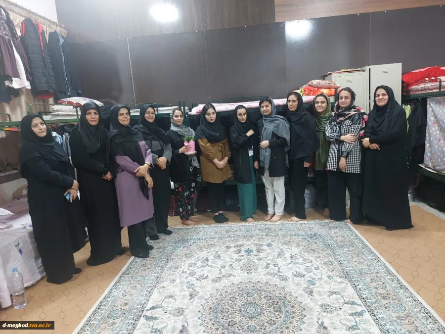 ️دیدار صمیمانه ریاست آموزشکده فنی دختران میبد با دانشجویان خوابگاهی مرکز به مناسبت روز دانشجو 4
