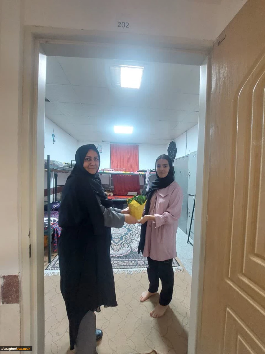 ️دیدار صمیمانه ریاست آموزشکده فنی دختران میبد با دانشجویان خوابگاهی مرکز به مناسبت روز دانشجو 7