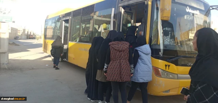 برگزاری اروی تفریحی در مرکز آموزشکده فنی دختران میبد به مناسبت روز دانشجو  3
