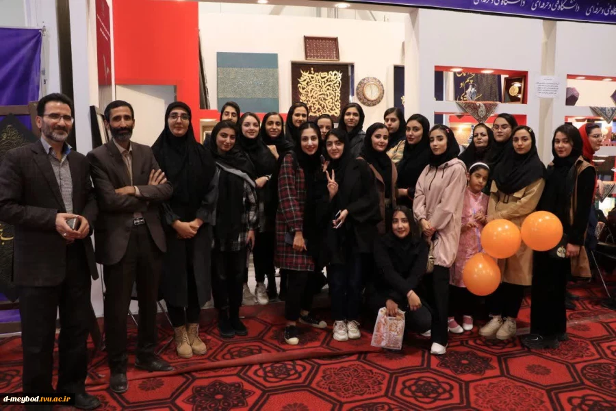 حضور پررنگ آموزشکده فنی دختران میبد در نمایشگاه پژوهش سال ۱۴۰۲ 9