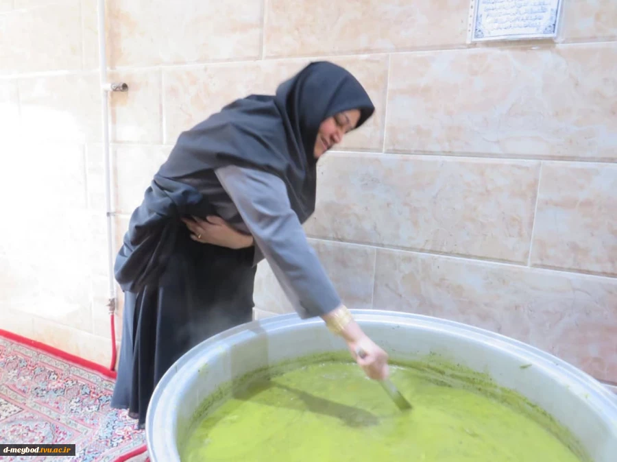 تجلیل از بانوان شاغل به مناسبت میلاد حضرت زهرا (س) در آموزشکده فنی دختران میبد 3