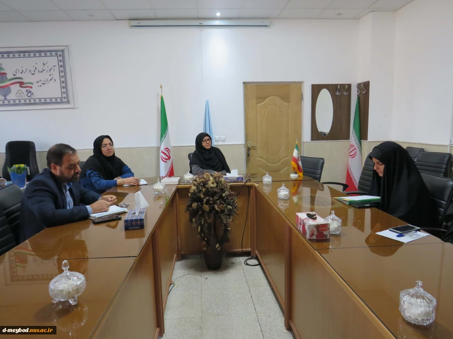 برگزاری جلسه هماهنگی راهیان نوردر آموزشکده فنی دختران میبد 6