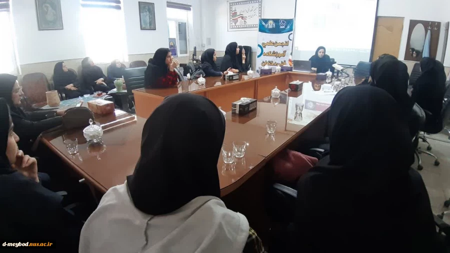 بازدید دانش آموزان هنرستان فاطمه الزهرا اردکان از دانشگاه ملی مهارت دختران واحد میبد 8