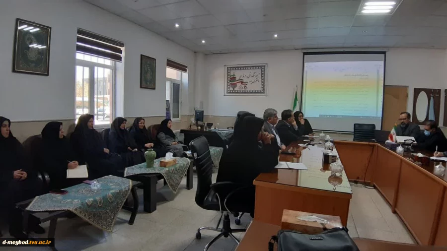 برگزاری شورای آموزشی در آموزشکده ملی مهارت دختران میبد 6