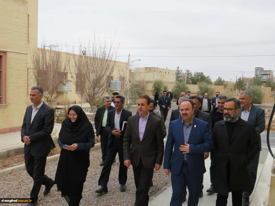 برگزاری مراسم آیین لفتتاح کارگاه سرامیک حضرت زهرا (س) در آموزشکده ملی مهارت دختران میبد 4