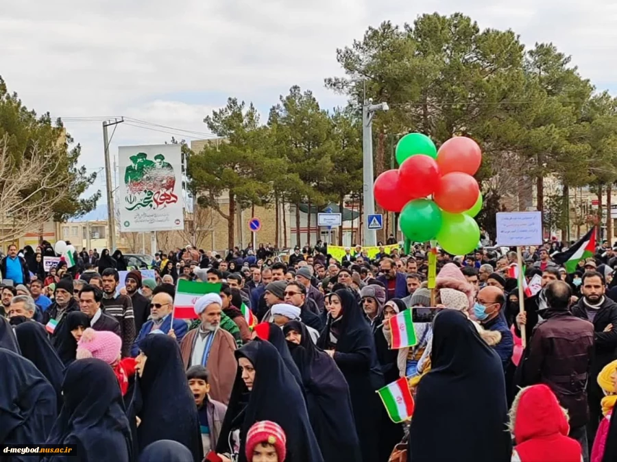 حضور پرشورکارمندان آموزشکده ملی مهارت دختران میبد در راهپیمایی ۲۲ بهمن ماه1403 2