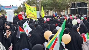 حضور پرشورکارمندان آموزشکده ملی مهارت دختران میبد در راهپیمایی ۲۲ بهمن ماه1403 9