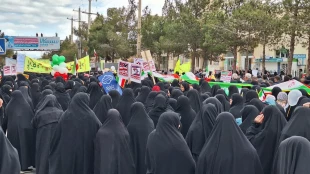 حضور پرشورکارمندان آموزشکده ملی مهارت دختران میبد در راهپیمایی ۲۲ بهمن ماه1403 13