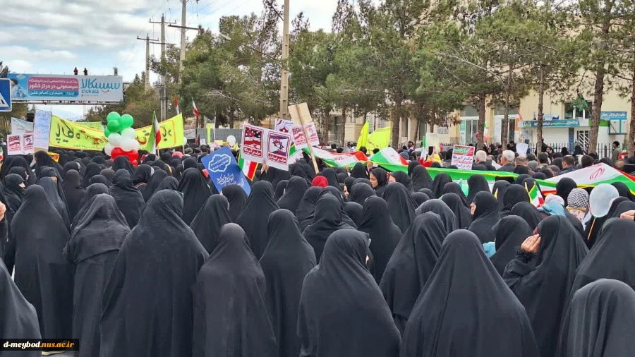 حضور پرشورکارمندان آموزشکده ملی مهارت دختران میبد در راهپیمایی ۲۲ بهمن ماه1403 13