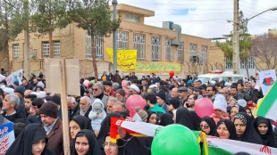 حضور پرشورکارمندان آموزشکده ملی مهارت دختران میبد در راهپیمایی ۲۲ بهمن ماه1403 19