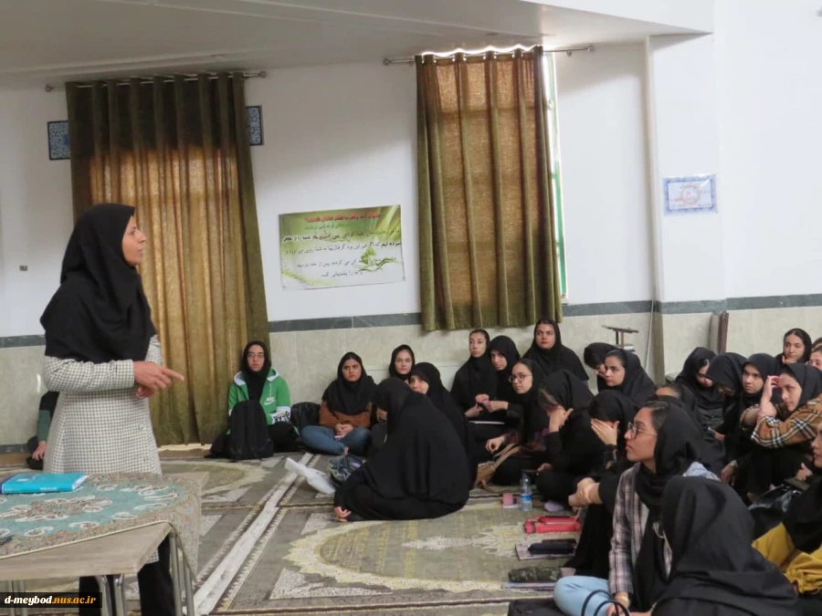 برگزاری جلسه توجیهی کارآموزی در آموزشکده ملی مهارت دختران یزد  
  2