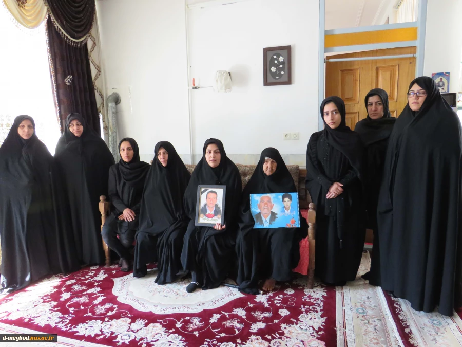 دیدار جمعی از کارکنان آموزشکده ملی مهارت دختران میبد از خانواده شهیدمحمد حسین محمدی 7