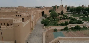 بازدید دانشجویان رشته عکاسی آموزشکده ملی مهارت دختران میبد از بافت تاریخی شاه عباسی میبد 4