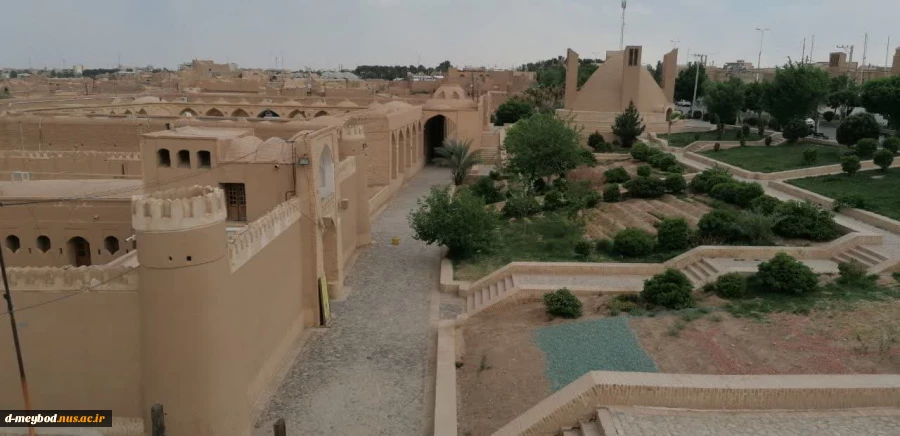 بازدید دانشجویان رشته عکاسی آموزشکده ملی مهارت دختران میبد از بافت تاریخی شاه عباسی میبد 4