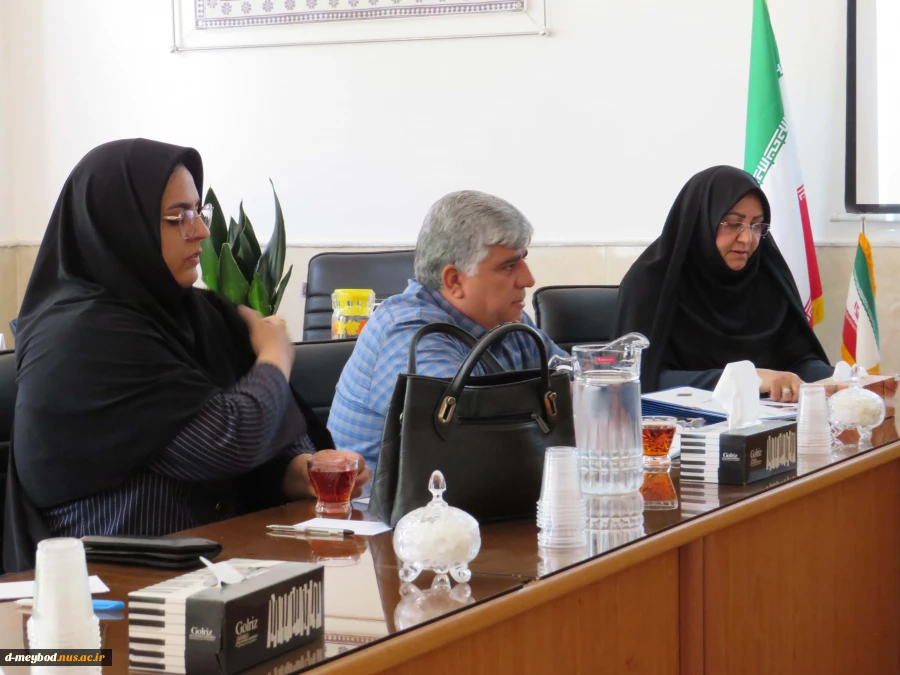 برگزاری جلسه با مدیران هنرستان در آموزشکده ملی مهارت دختران میبد 10