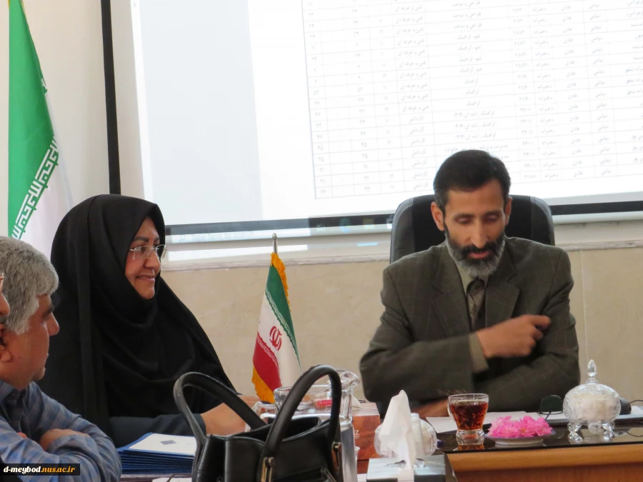 برگزاری جلسه با مدیران هنرستان در آموزشکده ملی مهارت دختران میبد 13