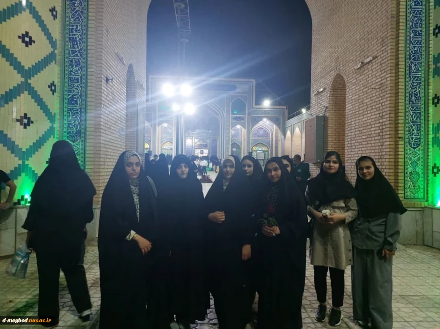حضوردانشجویان  در برنامه گل والا به مناسبت دهه کرامت 9