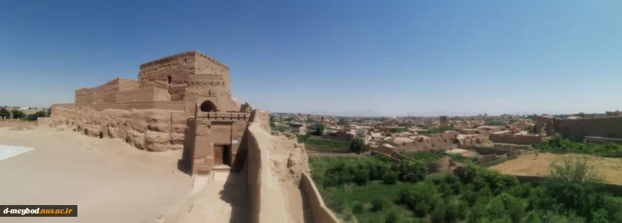 بازدید آموزشی دانشجویان عکاسی از نارین قلعه و برج کبوترخانه در میبد 4