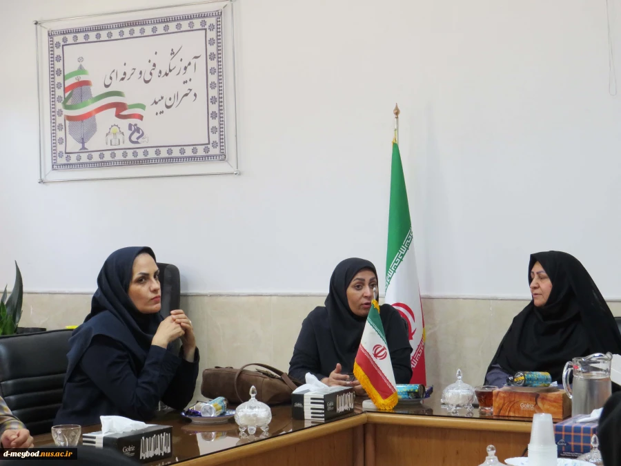 برگزاری جلسه ی مالی در آموزشکده ملی مهارت دختران میبد 6