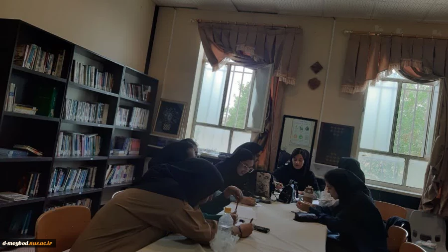 نشست  "بررسی خلاقیت در تبلیغات" در آموزشکده ملی مهارت دختران میبد 2